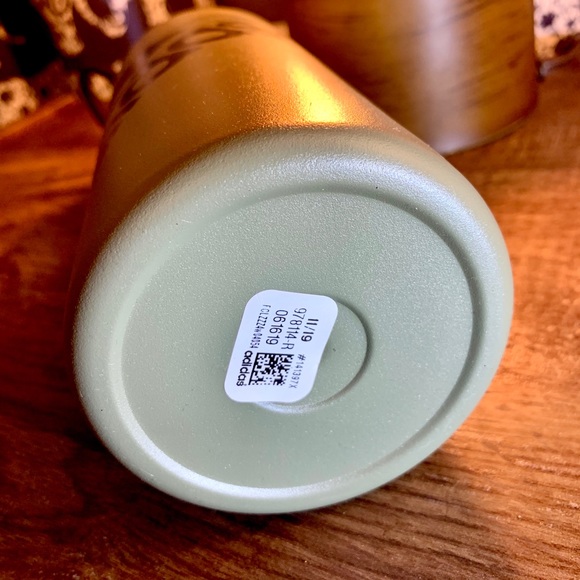 🆕 Adidas Legacy Green & Black 1 liter water bottl - Picture 4 of 5